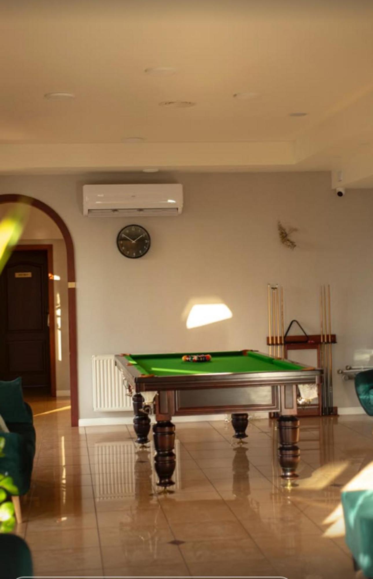 Hotel Caro Poznan Bagian luar foto